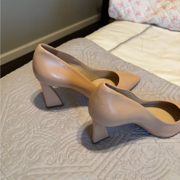 Vince Camuto Nude Women's Heels size 8.5 - Picture 4 of 5